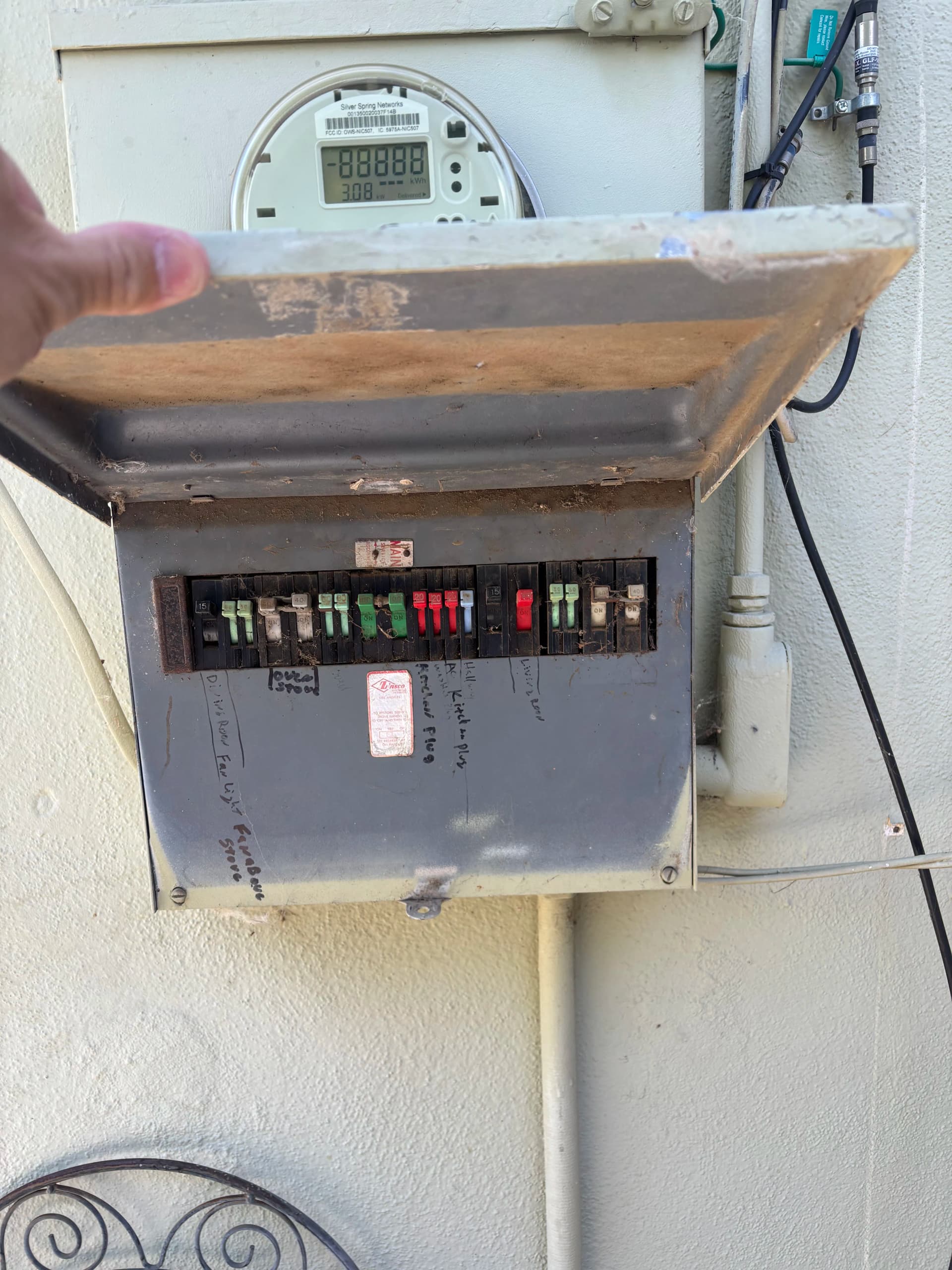 Gallery photos for 100 to 200 Amp Panel Upgrade Done Right: Image #2
